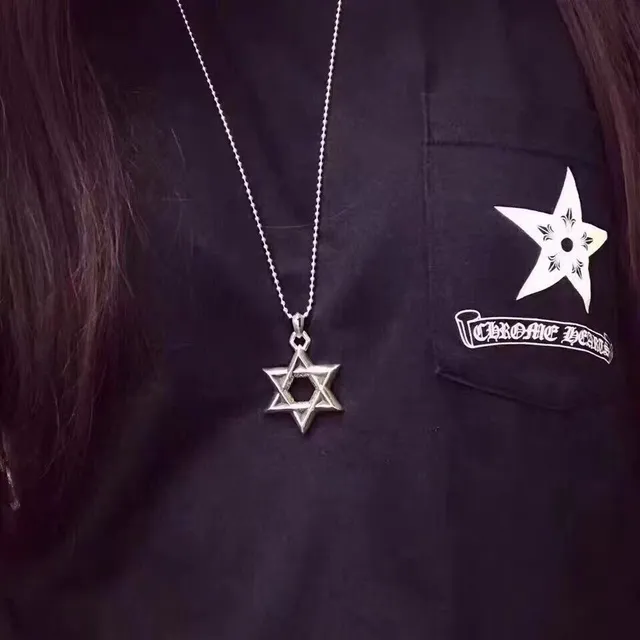 قلادة Chrome Hearts نجمة داود منحوتة 3