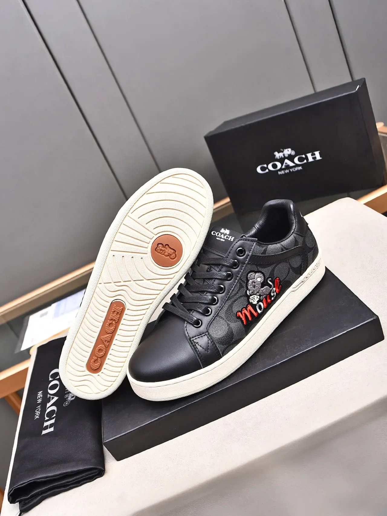 Coach Noir Beige Parche de Personnage Brodé Panneau Latéral à Impression de Monogram Sneakers Lifestyle 3