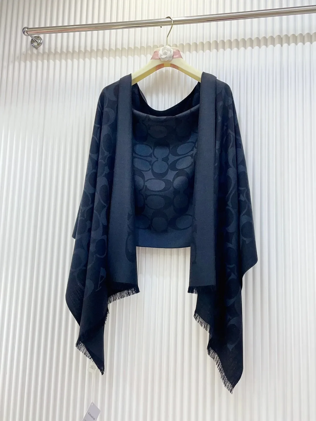 Coach Navy Monogram-Print Fringed وشاح 6