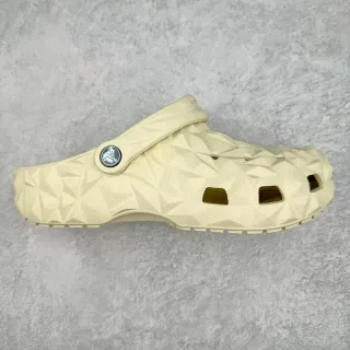 Crocs Echo Clog بيجي هندسي فاسيتد زويكو