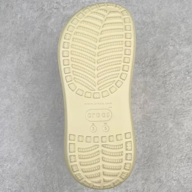 Crocs Echo Clog beige plataforma espuma zueco 2
