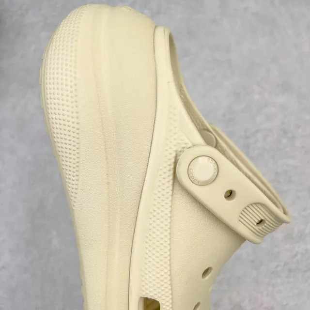 Crocs Echo Clog beige plataforma espuma zueco 5