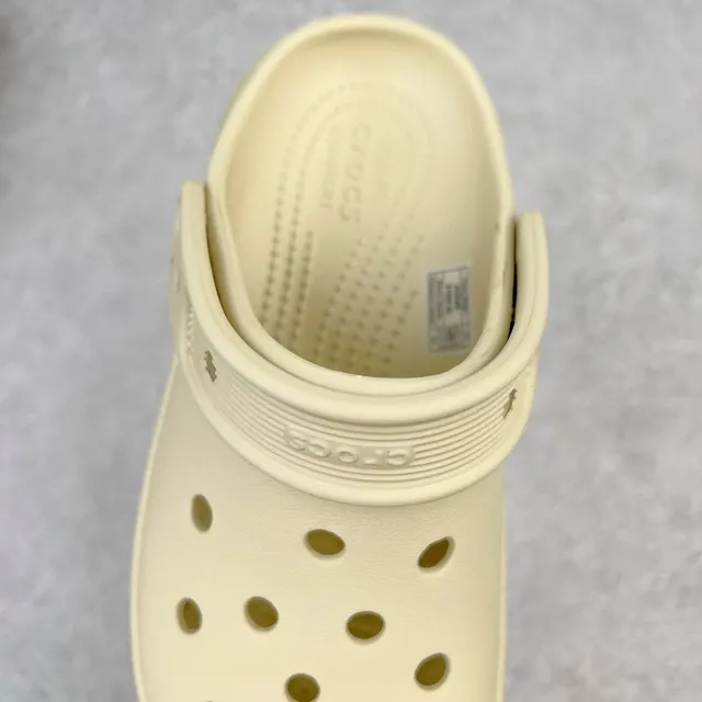 Crocs Echo Clog beige plataforma espuma zueco 6