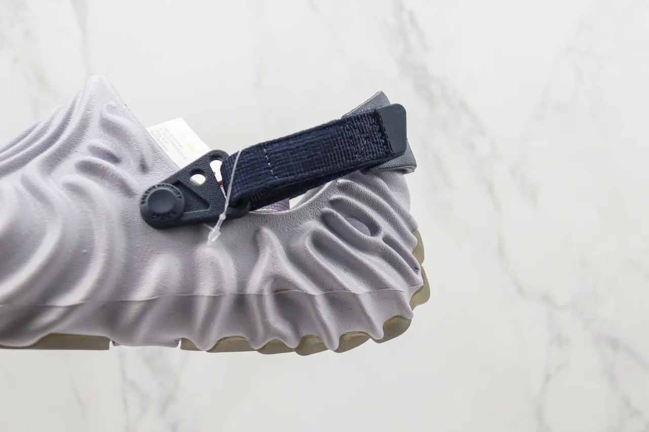 Crocs Echo Gray Navy Molded Foam Construction Wavy Ribbed Upper Clog 7