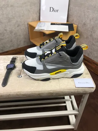 Christian Dior Zapatillas Chunky Gris con Suela Amarilla de Malla y Recubrimiento Sintético 3