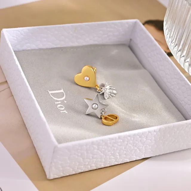 Dior Asymmetrical Mixed-Metal Pearl Motif Earrings 5