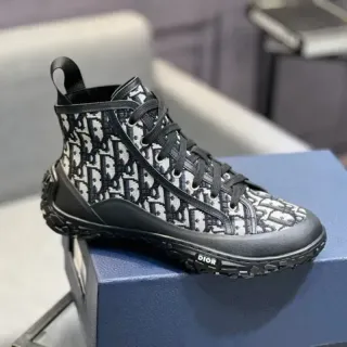 Dior B23 Monogram 高帮生活方式运动鞋