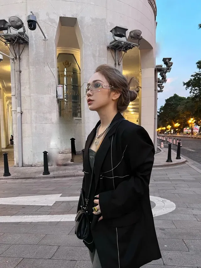 Dior B27 Oversized Shield Gradient Tinted Sunglasses 3