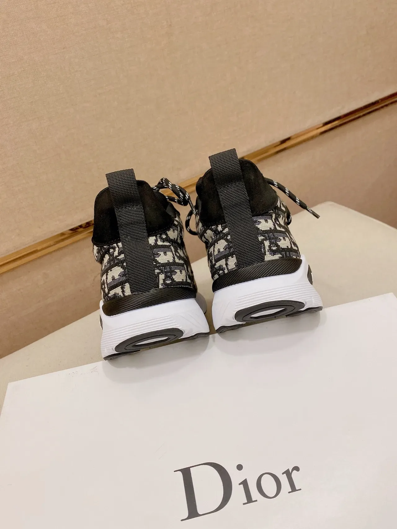 Dior Preto Bege Monogramado Superior de Tricô Midsole Esculturado Branco Tênis Lifestyle 3