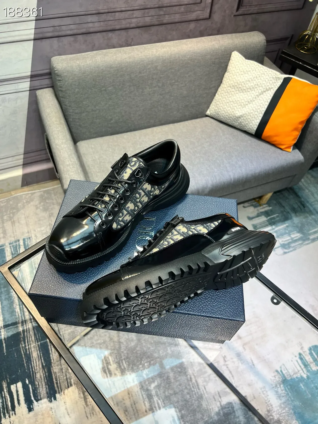 Dior Cuir verni noir beige capuchon d'orteil panneau monogramme oblique sneakers lifestyle 7
