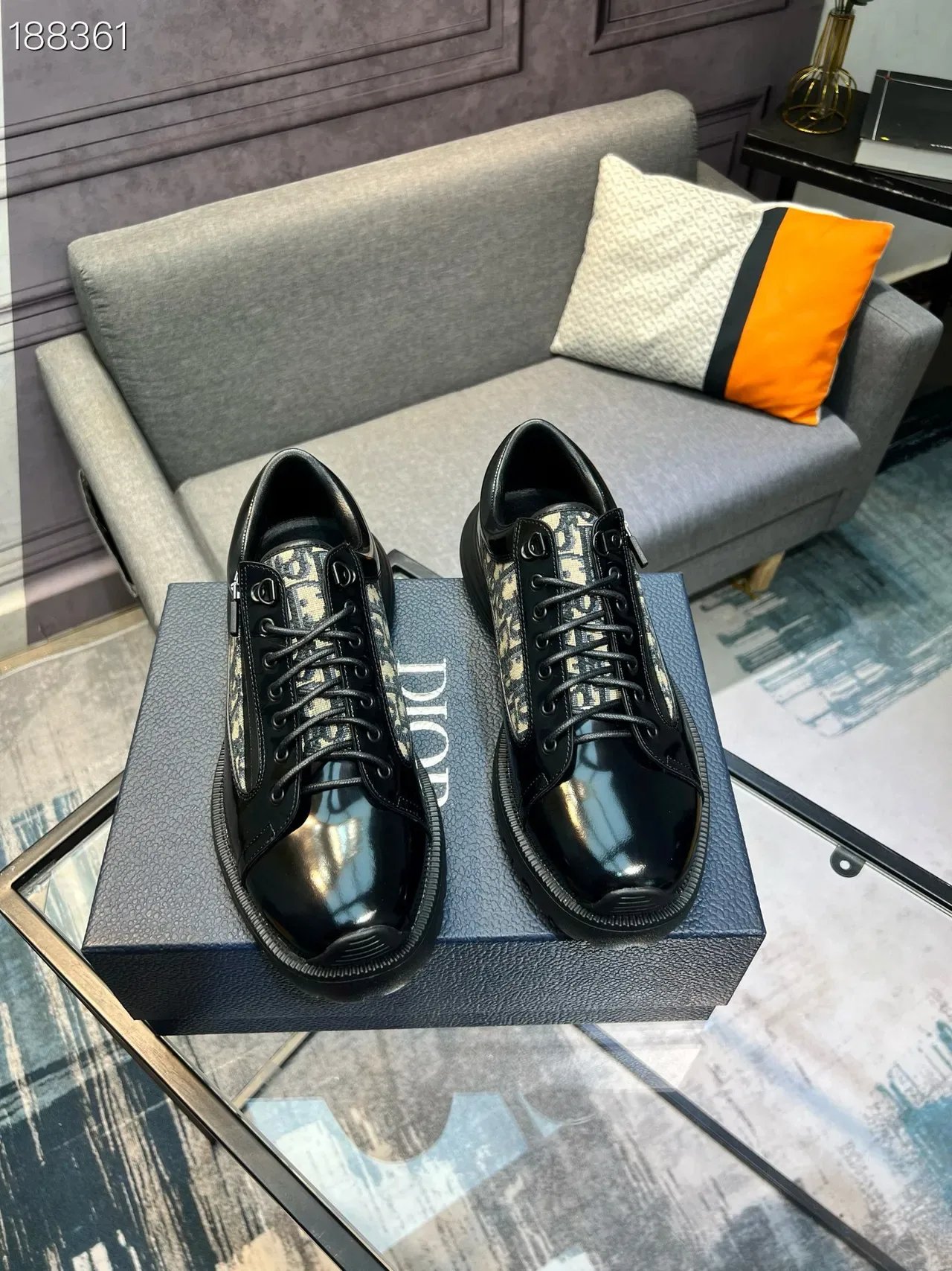 Dior Cuir verni noir beige capuchon d'orteil panneau monogramme oblique sneakers lifestyle 8