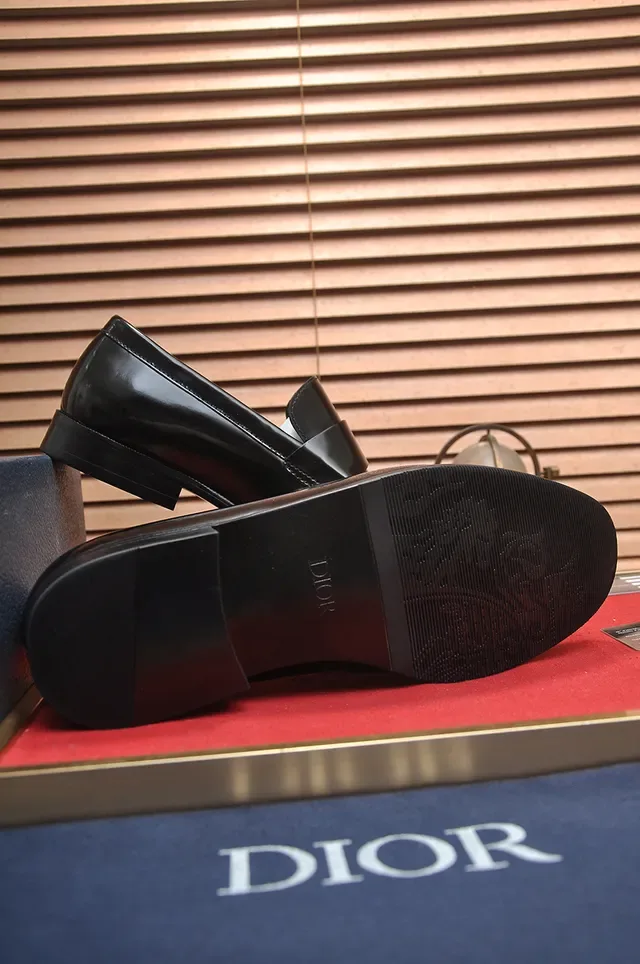 Dior Black Navy Glossy Patent Leather Metal Logo Plaque Loafer 3