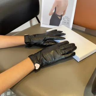 Dior Black White Smooth Heart-Shaped Pearl Embellishment Leather Gloves