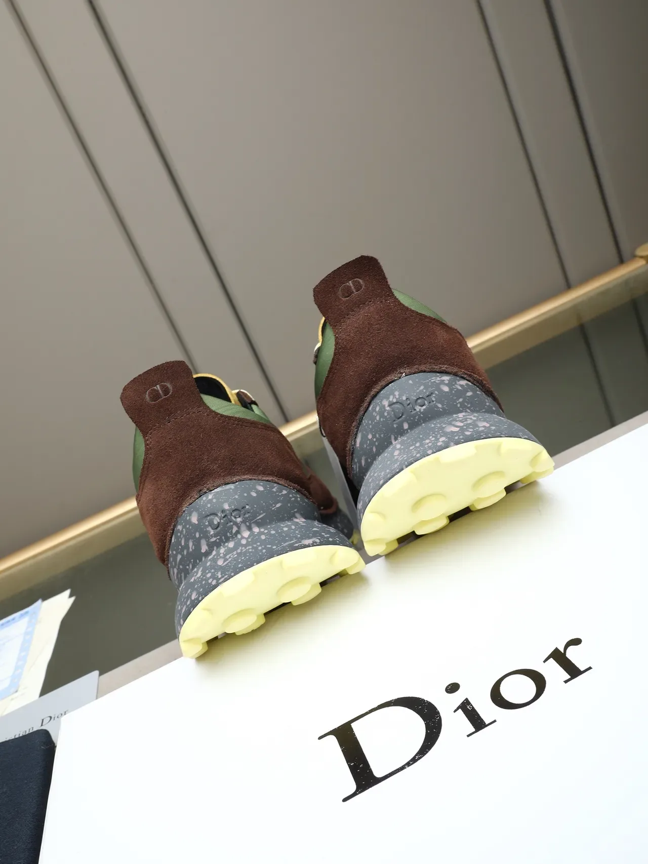 Dior Tênis Lifestyle Marrom Verde Multi-materiais Upper Embroidered Logo Panel 3