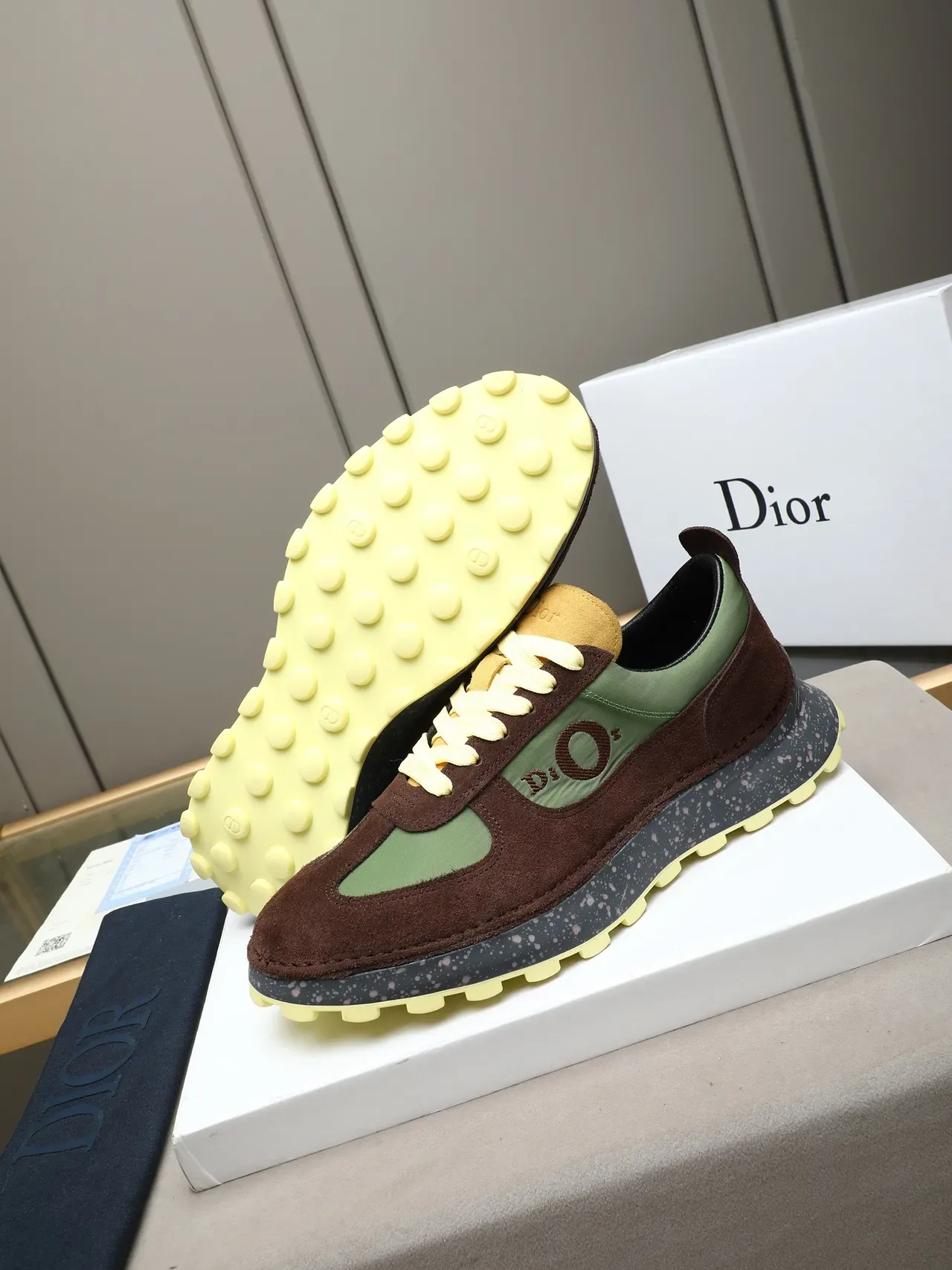 Dior Tênis Lifestyle Marrom Verde Multi-materiais Upper Embroidered Logo Panel 4
