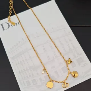 Dior La D de Charm قلادة سلاسل ذهبية وبيضاء