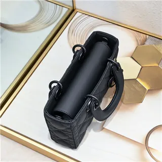 Dior Lady Sac à main en cuir noir matelassé cannage poignée supérieure enroulée 4