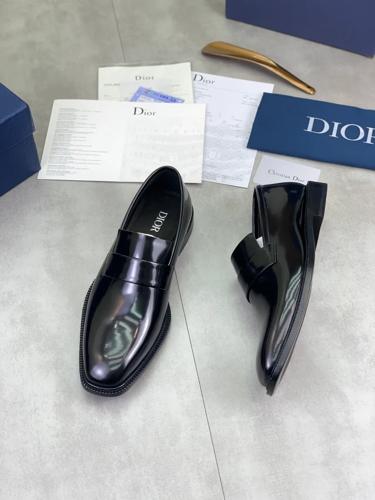 Dior Loafer Preto Couro Patentado Brilhante Tira Única 4