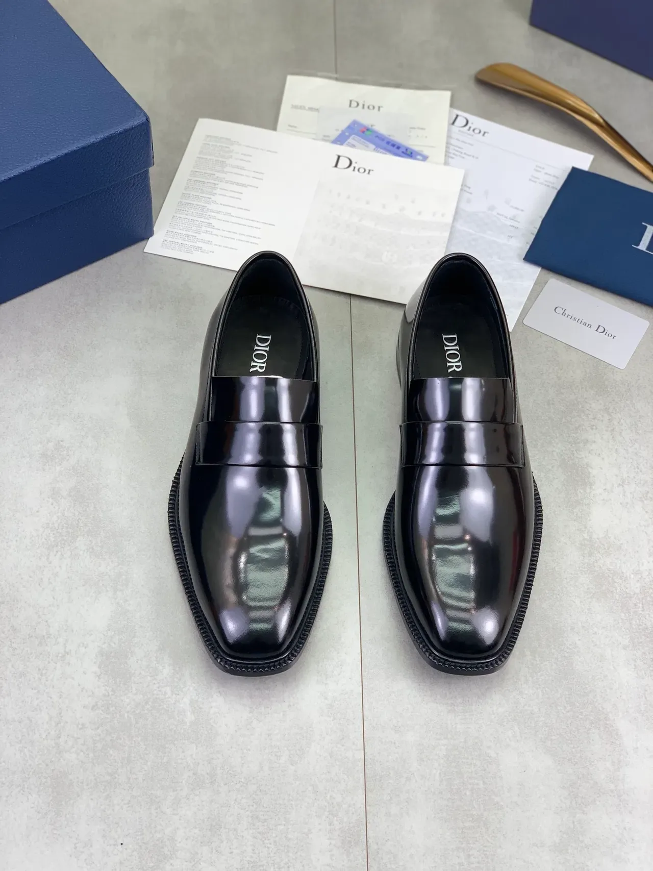 Dior Loafer Preto Couro Patentado Brilhante Tira Única 5