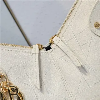 Dior Sac Hobo Navy Beige Monogramme Canvas Fermeture à Cordon 8