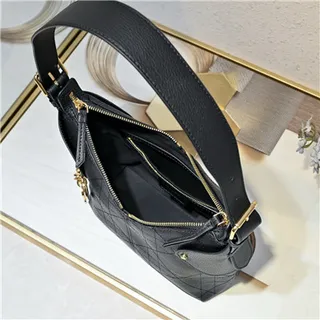 Dior Sac Hobo Navy Beige Monogramme Canvas Fermeture à Cordon 12