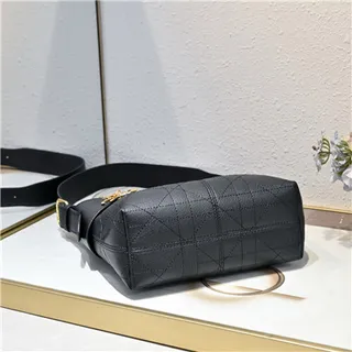 Dior Sac Hobo Navy Beige Monogramme Canvas Fermeture à Cordon 13