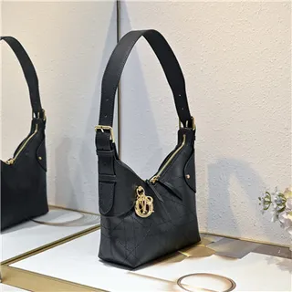 Dior Sac Hobo Navy Beige Monogramme Canvas Fermeture à Cordon 15