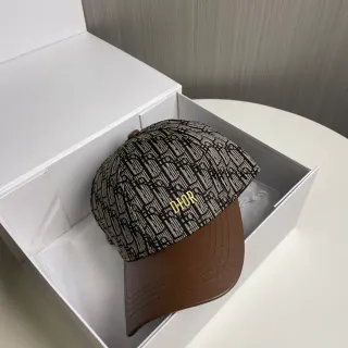 Dior Oblique Monogram 棕色皮革帽檐棒球帽