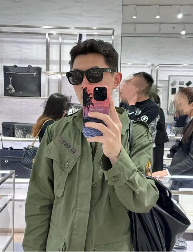 Dior Oblique Monogram جاكيت مبطن كول عالي من الريش 6