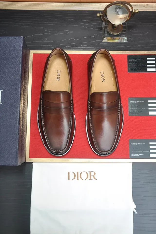 Dior Penny Loafer Mocassins en Cuir Marron 5