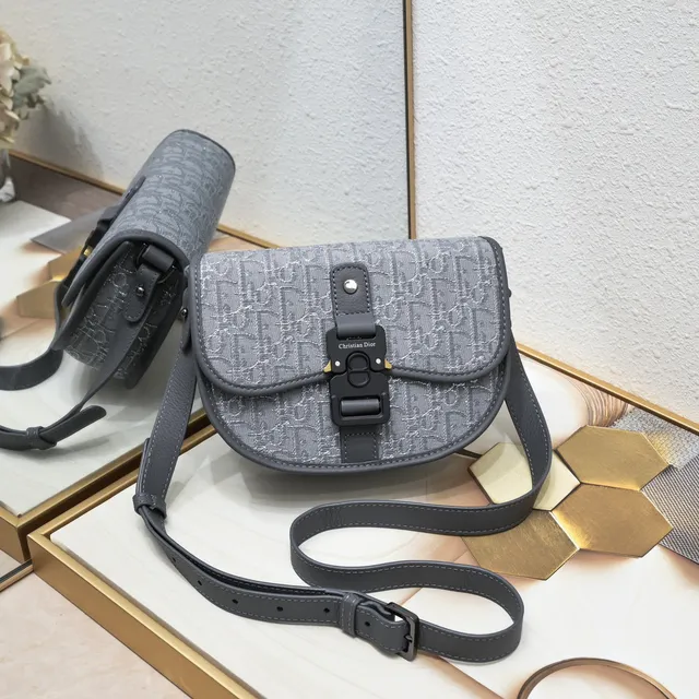 Dior Saddle Black Structured Silhouette Textured Leather Saddle Bag 19