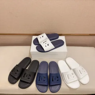 Dolce & Gabbana DG Slide Sandálias Monocromáticas com Recorte de Logo