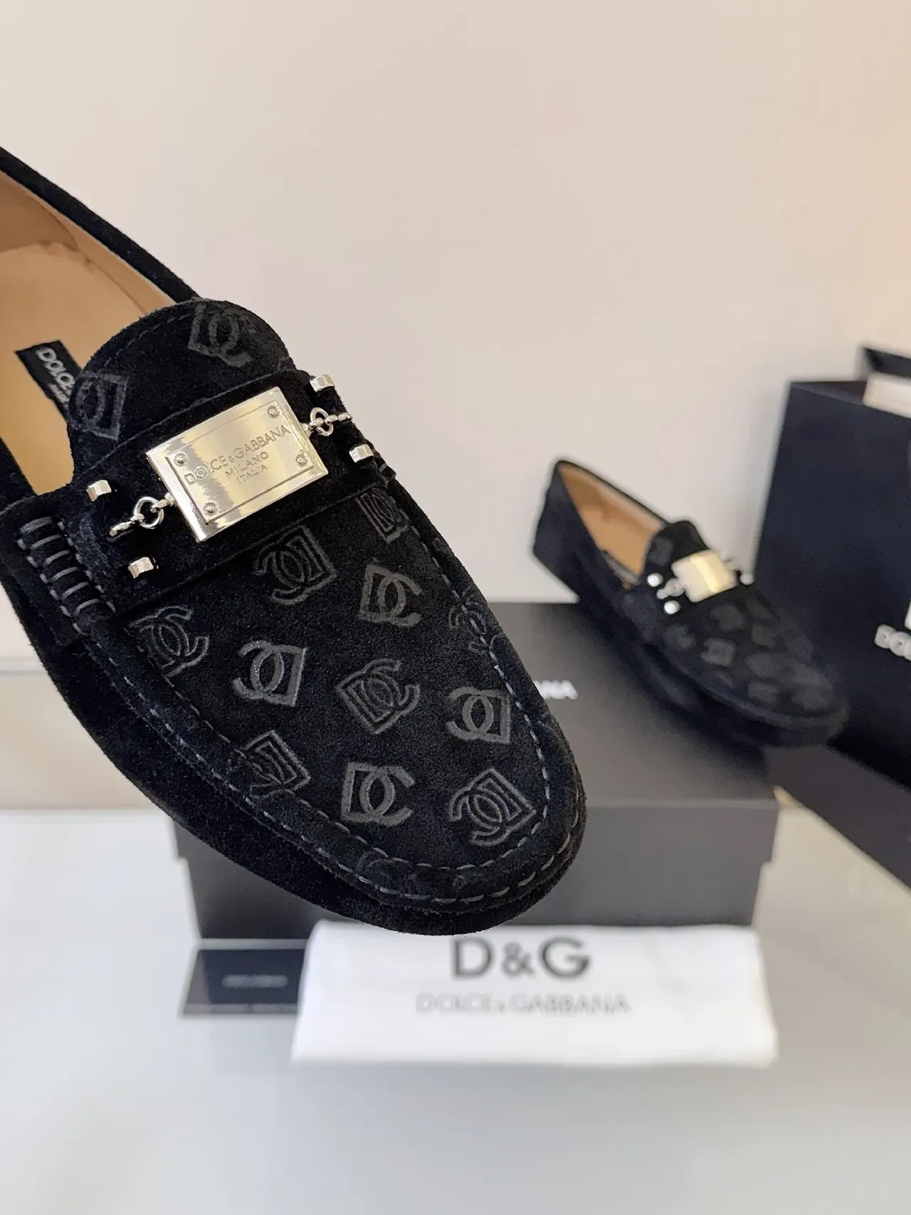 Dolce & Gabbana mocassin en daim monogrammé 3