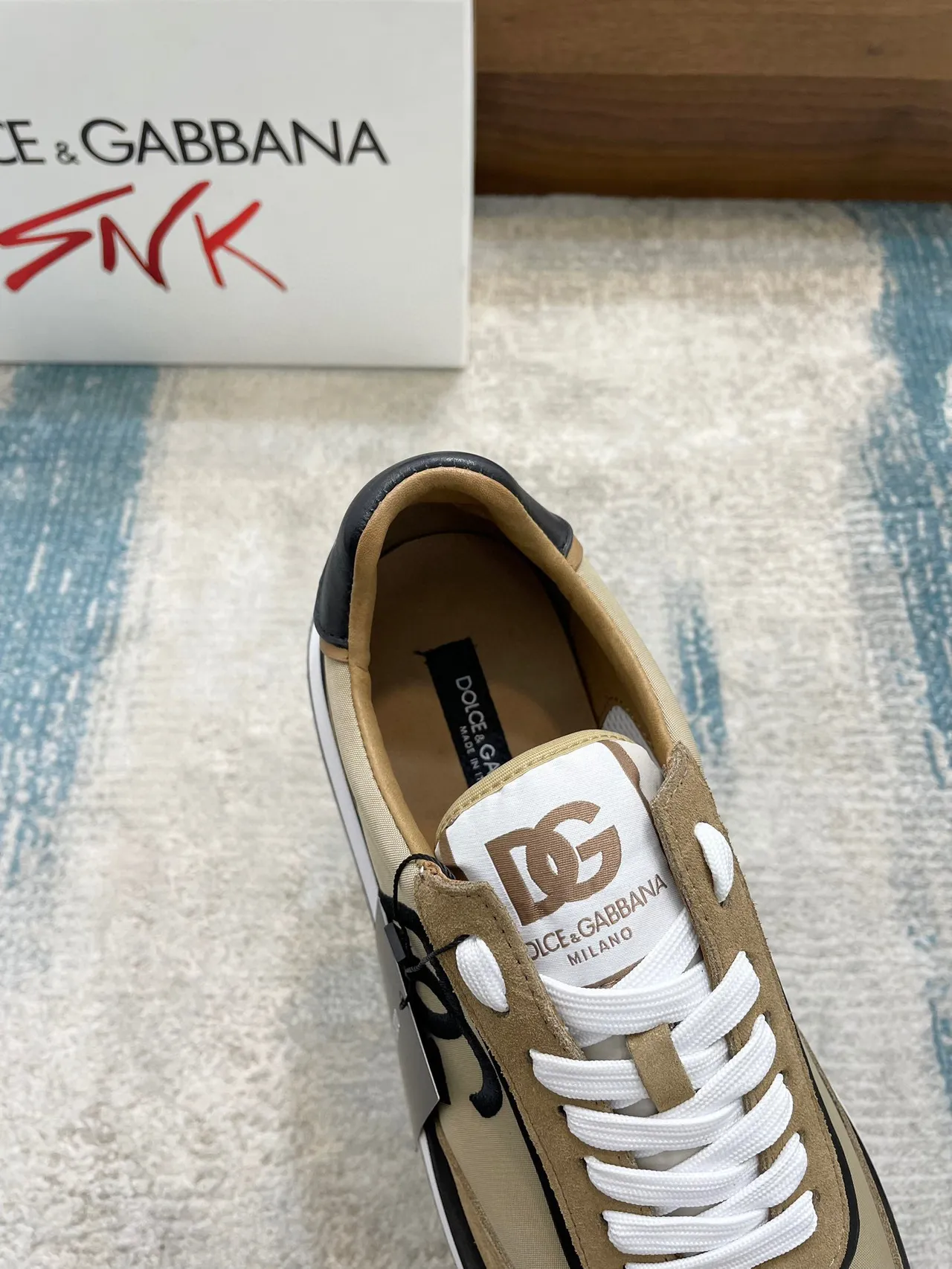 Dolce & Gabbana Portofino Beige Negro Retro Runner Silhouette Ante y Paneles Textiles Lifestyle Sneakers 4