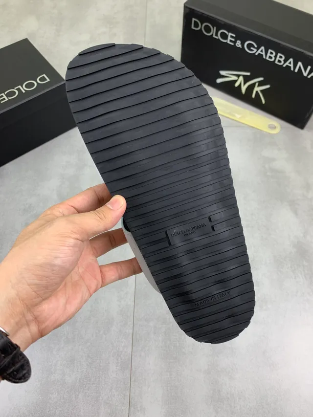 Dolce & Gabbana Portofino हल्का भूरा सूड DG Logo Slide Slippers 2