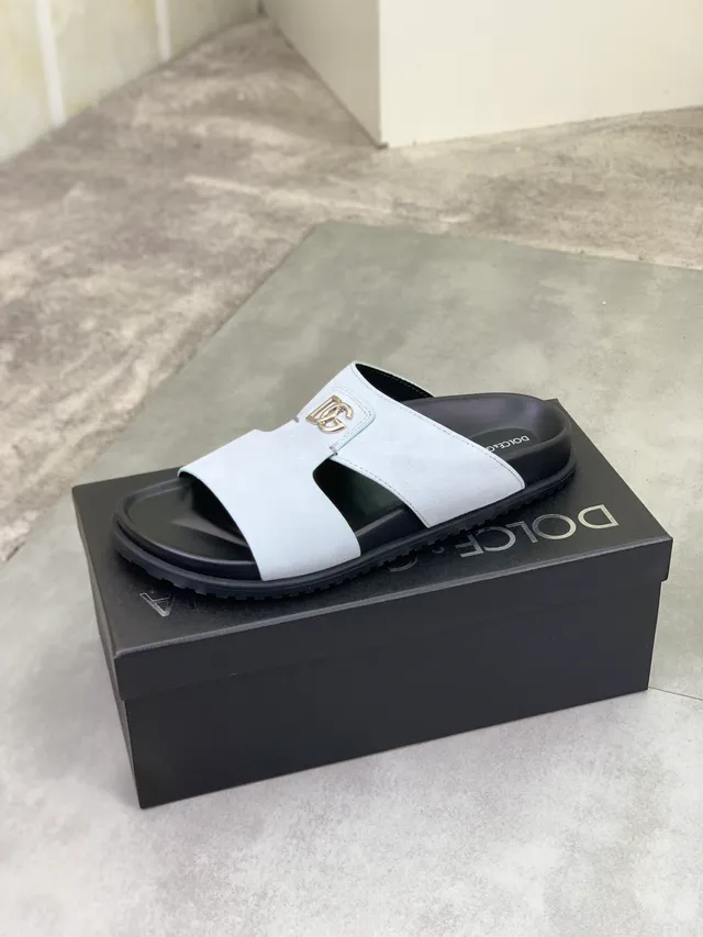 Dolce & Gabbana Portofino हल्का भूरा सूड DG Logo Slide Slippers 4