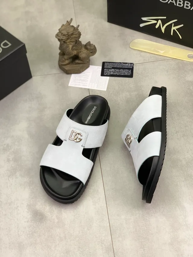 Dolce & Gabbana Portofino हल्का भूरा सूड DG Logo Slide Slippers 5