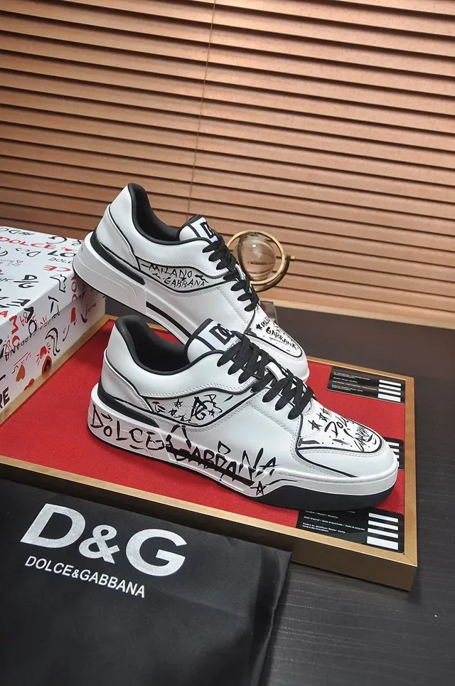 Dolce & Gabbana Brancas e Pretas Graffiti Plataforma Lifestyle Sneakers 3