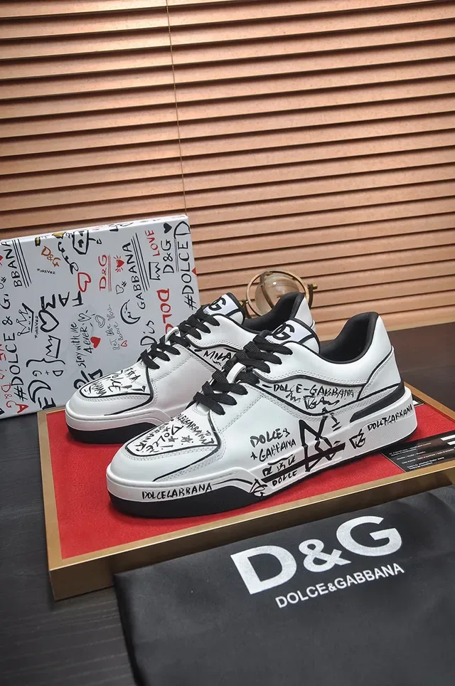Dolce & Gabbana Brancas e Pretas Graffiti Plataforma Lifestyle Sneakers 8