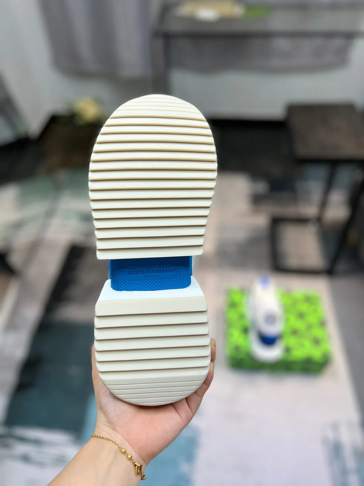 Dolce & Gabbana Blanco Azul Construcción de Múltiples Paneles Cierre de Correa Ancha Zapatillas 9