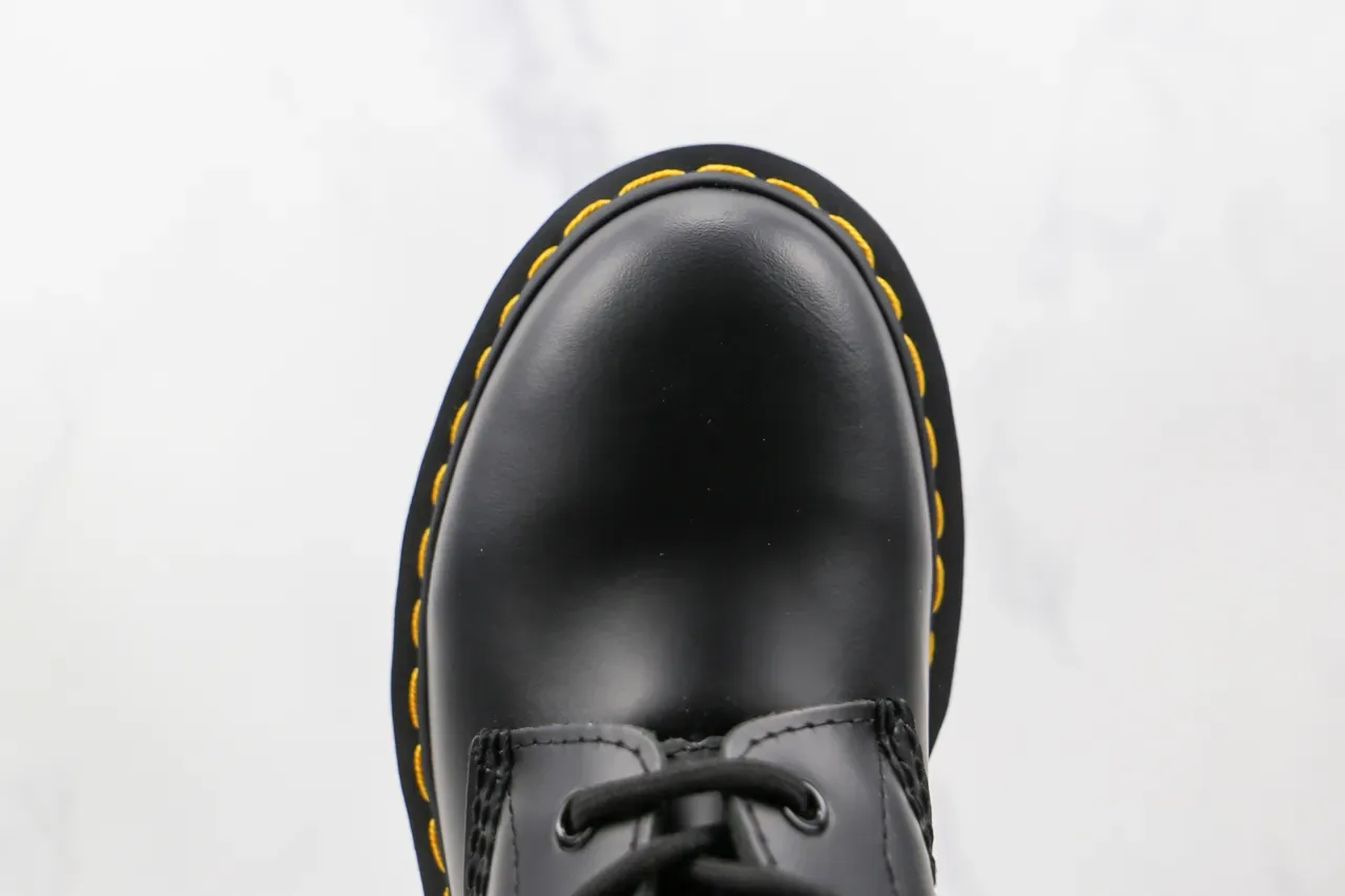 Botines Dr. Martens 1460 Cuir Noir Lisse Couture Jaune 5