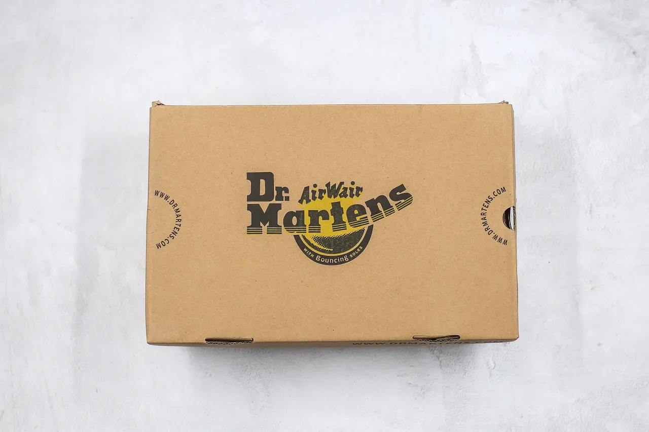 Dr. Martens 1461 বাদামী চামড়ার একটি ফিতা মোনক জুতা 10