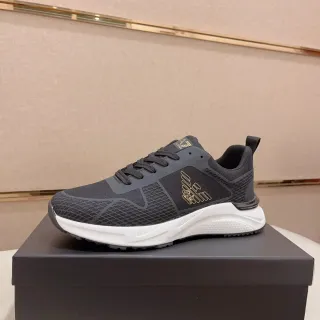 Emporio Armani Zapatillas Lifestyle Negro y Dorado, Upper de Malla y Sintético, Suela Media Esculturada Blanca