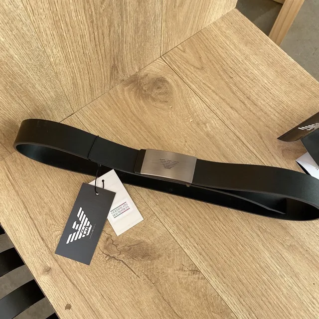 Emporio Armani Cinto de couro preto e prata com fivela de metal escovado mate 4