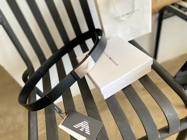 Emporio Armani Cinto de couro preto e prata com fivela de metal escovado mate 6