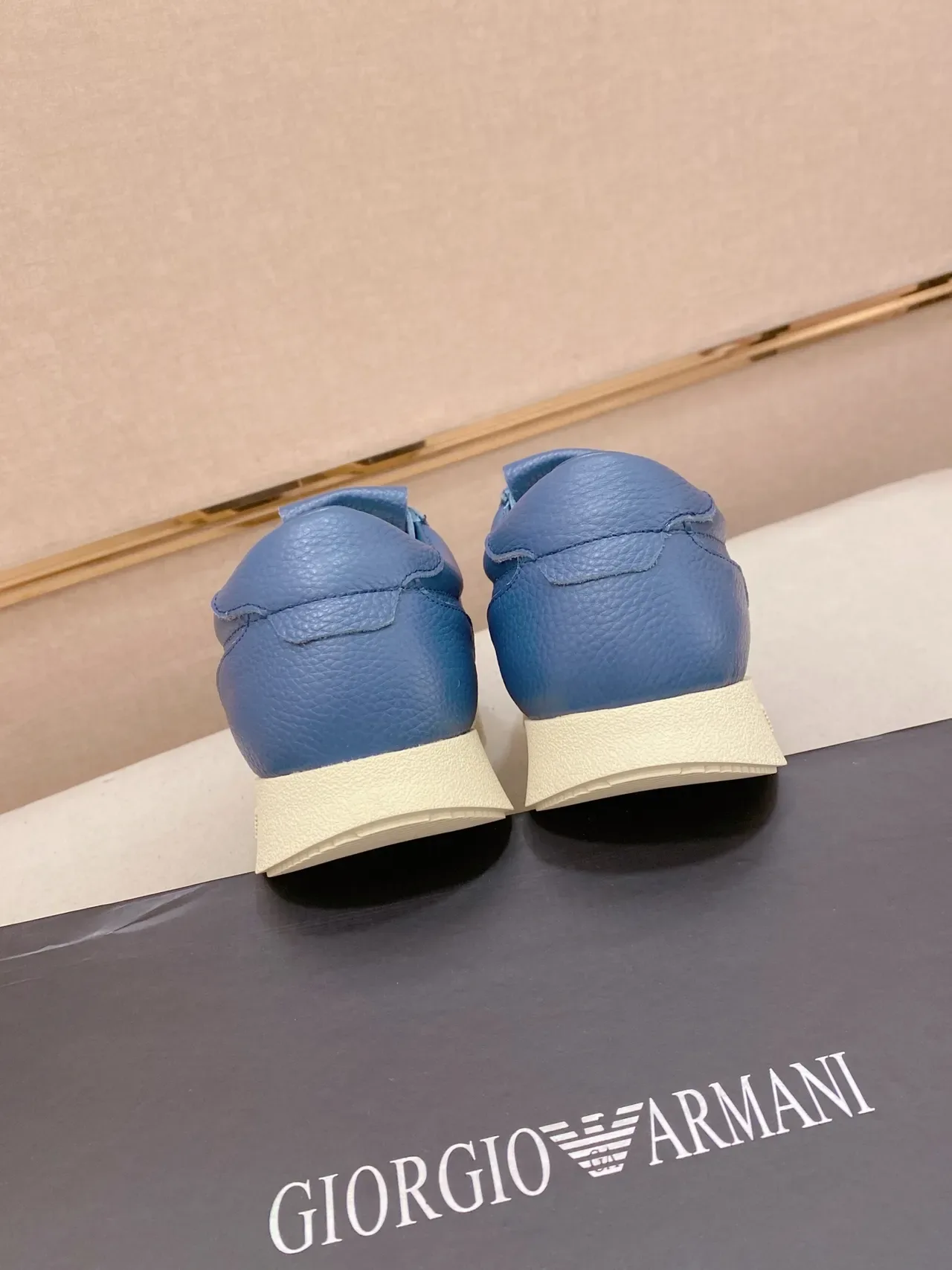 Emporio Armani নীল চামড়ার লাইফস্টাইল স্নিকার 3