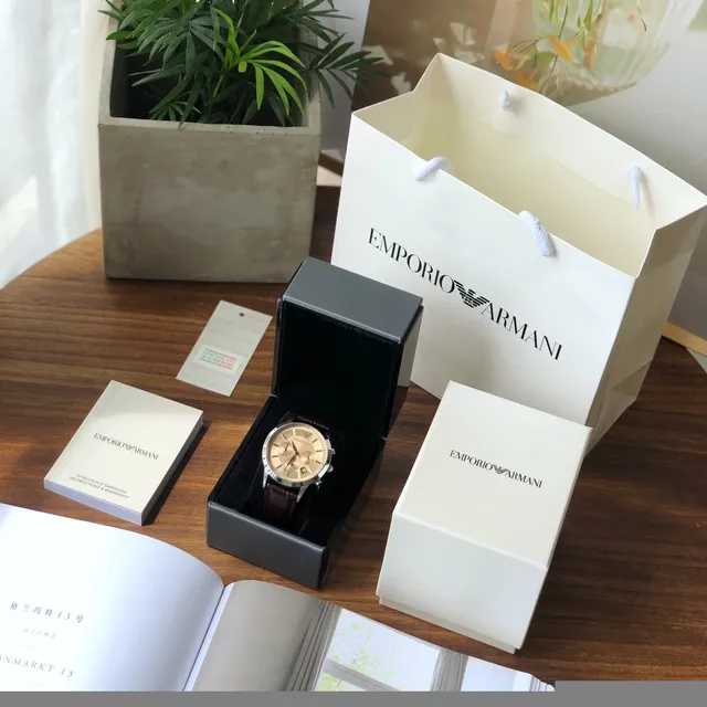 Emporio Armani 计时香槟表盘棕色皮革表带机械表 9
