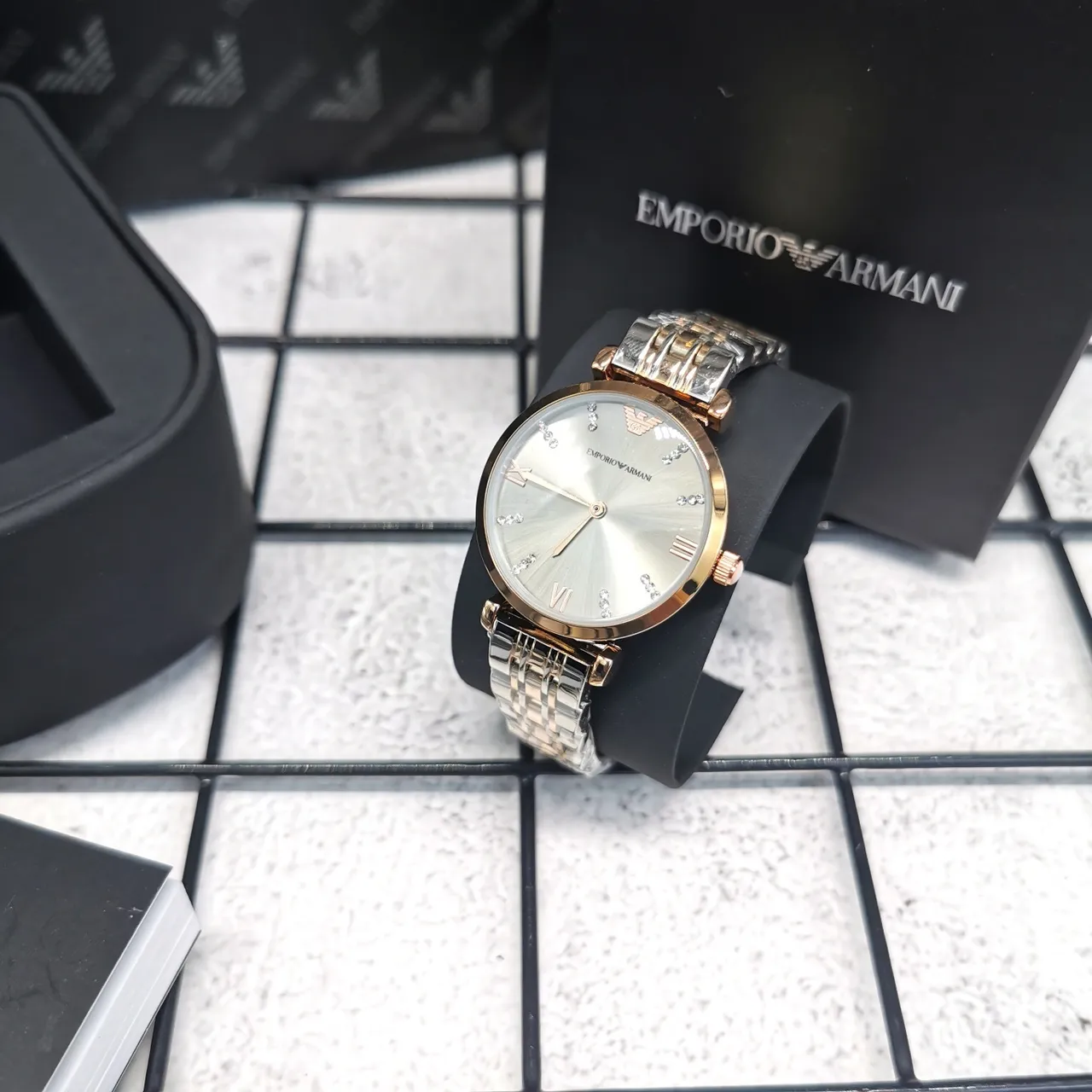 Emporio Armani चांदी सोने की गोल केस सनरे डायल क्वार्ट्ज वॉच 6