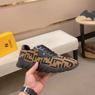 Fendi Tênis lifestyle bege preto com upper em malha todo com monograma FF