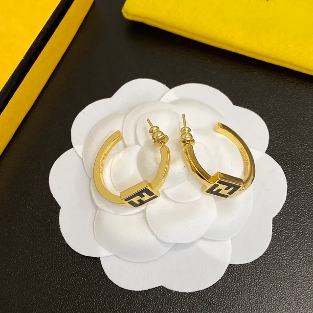 Fendi FF Logo Brincos Hoop C Shape Metal Dourado Preto 2
